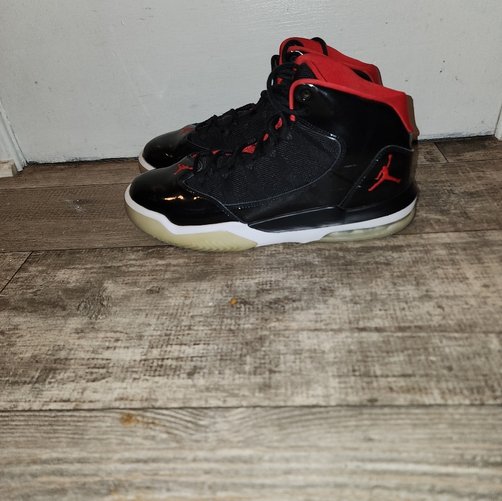 Youth Jordan Max Aura
